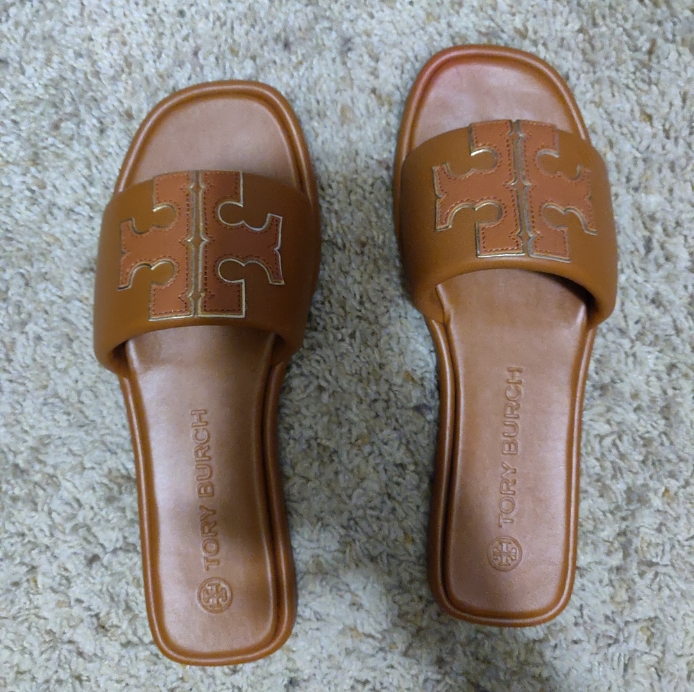 Like new authentic Tory Burch sandals